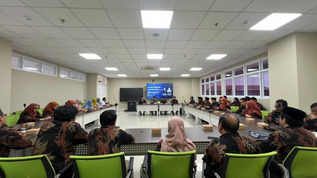 Fakultas Ushuluddin dan Adab (FUA) UIN Siber Syekh Nurjati Cirebon Bekerja Sama dengan UIN Sultan Maulana Hasanuddin Banten Menggelar FGD Islam dan Budaya di Era Digital